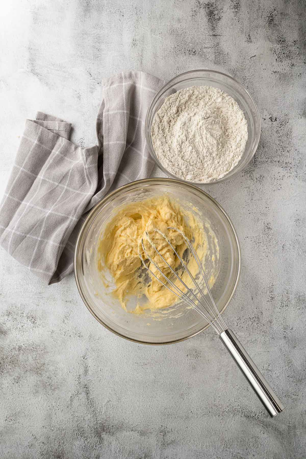 creamed butter sugar and eggs for crust